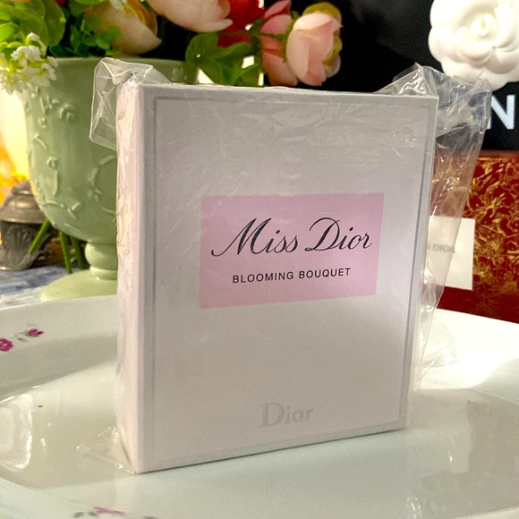 Dior BLOOMING BOUQUET 2-Piece Set - Picture 3 of 5